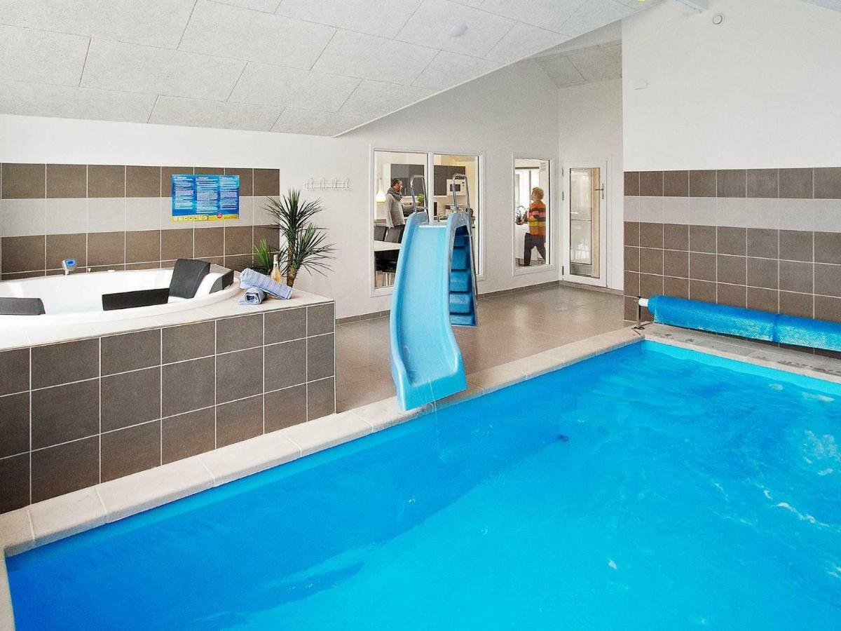 18 Person Holiday Home In Hasselberg Kappeln Eksteriør billede